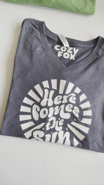 Here comes the sun - V neck | Summer Collection